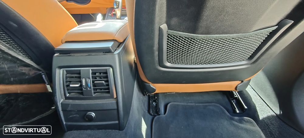 BMW 318 d Line Luxury Auto - 9