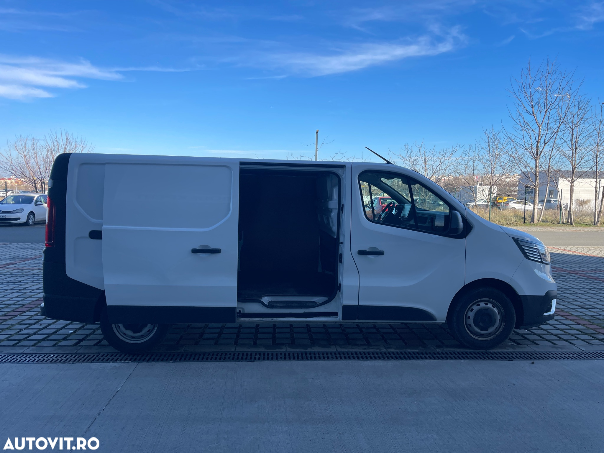 Renault Trafic - 14