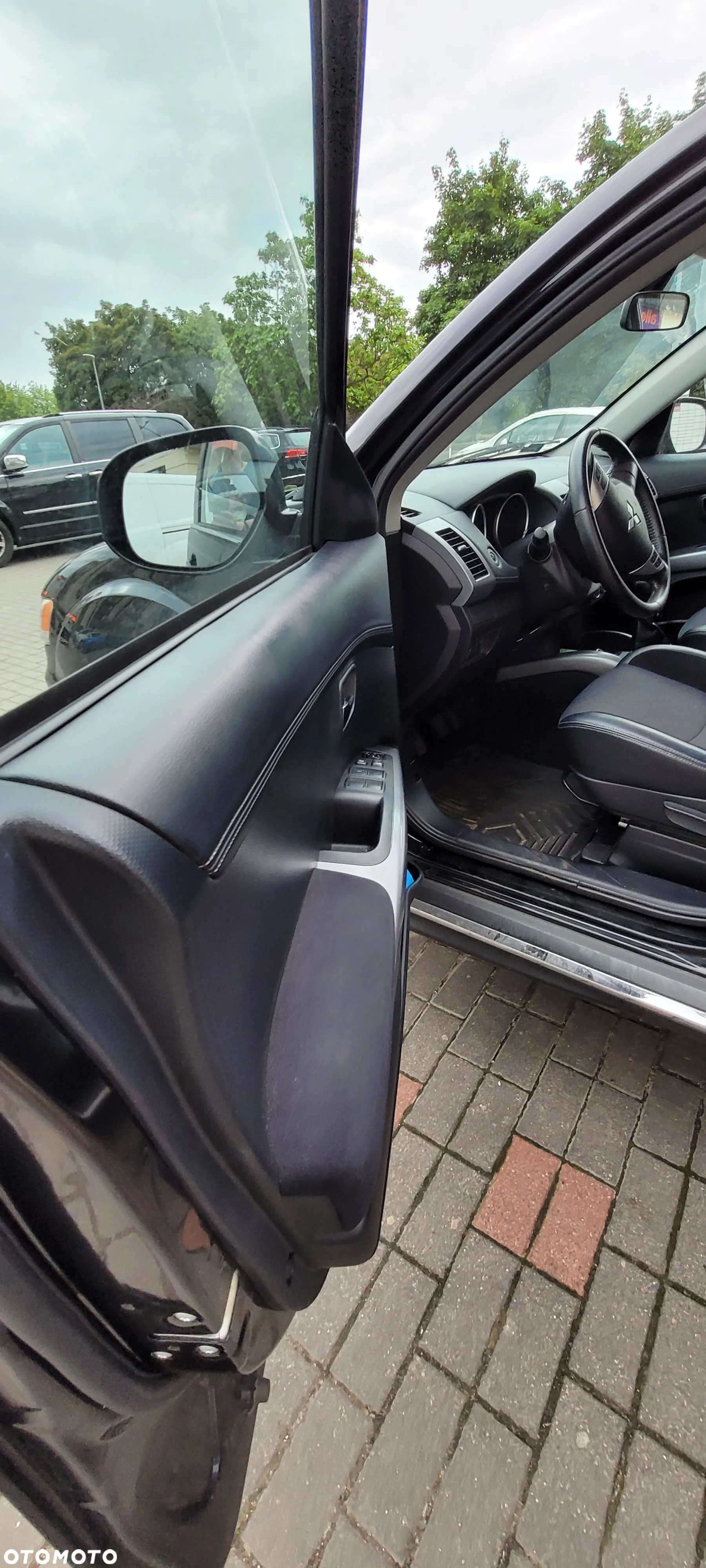 Mitsubishi Outlander 2.0 Intense + 2WD EU5 - 14
