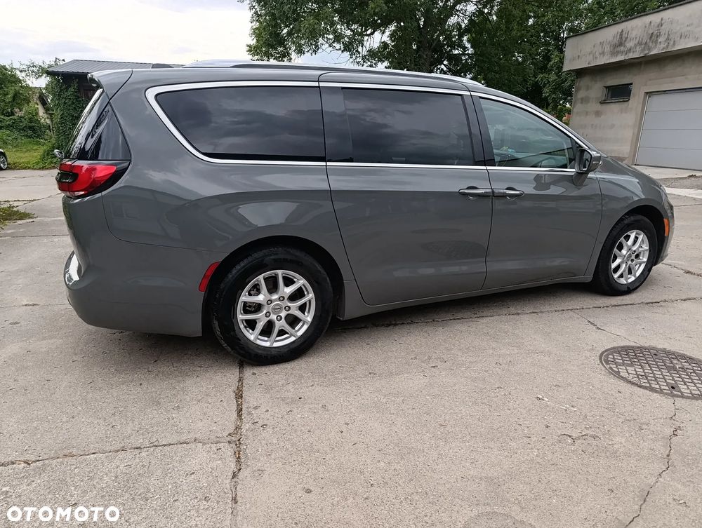Chrysler Pacifica - 19