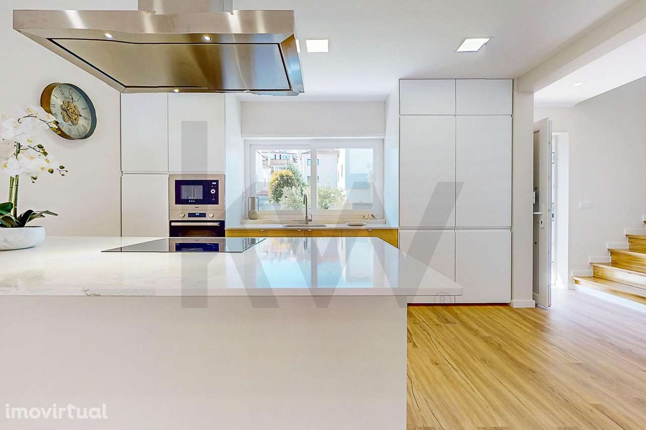 Moradia totalmente recuperada e remodelada, em Caxias - Grande imagem: 5/34