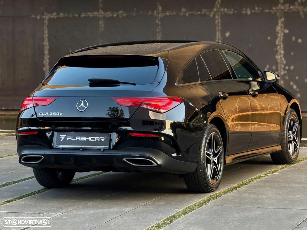 Mercedes-Benz CLA 250 e Shooting Brake AMG Line - 17