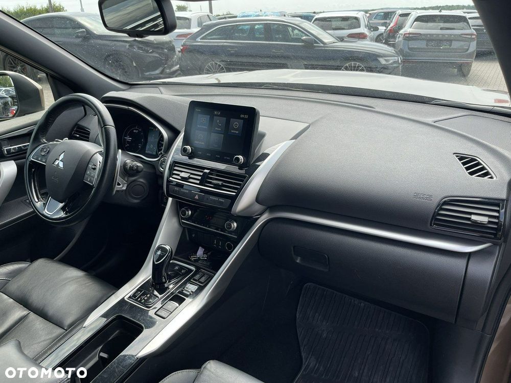 Mitsubishi Eclipse Cross Plug-In Hybrid 4WD Intro Edition - 10