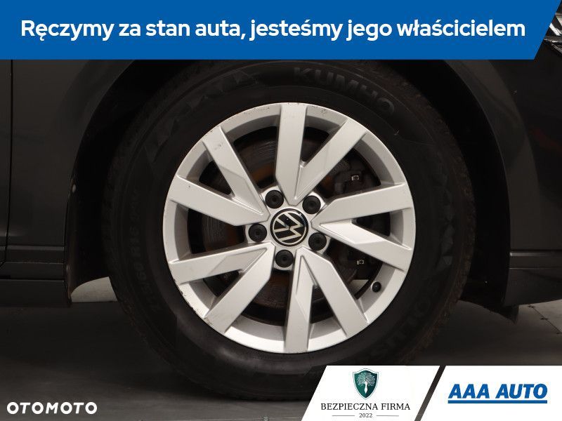 Volkswagen Passat - 16