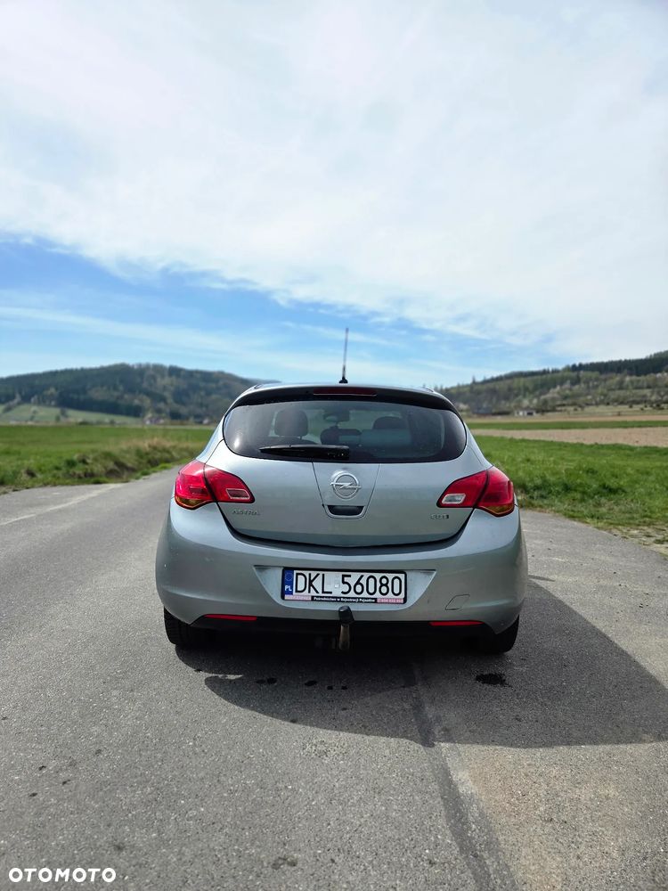 Opel Astra 1.7 CDTI Enjoy - 9