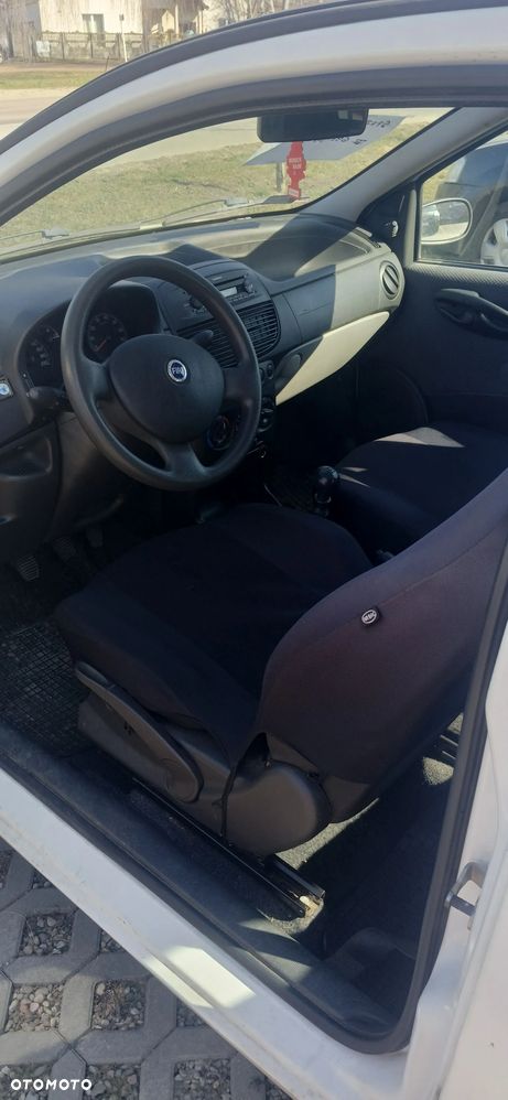 Fiat Punto 1.2 8V Active - 6