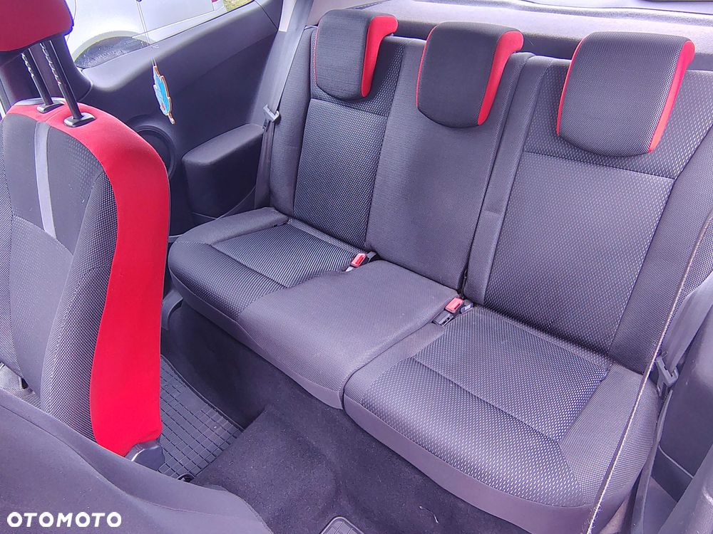 Renault Clio - 8