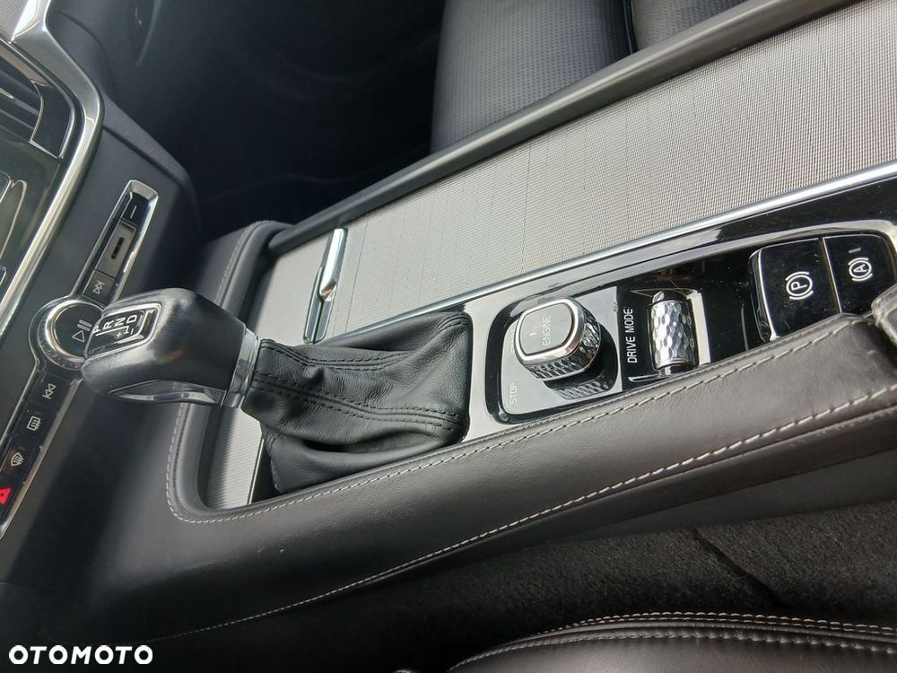 Volvo S90 D5 AWD Inscription - 12