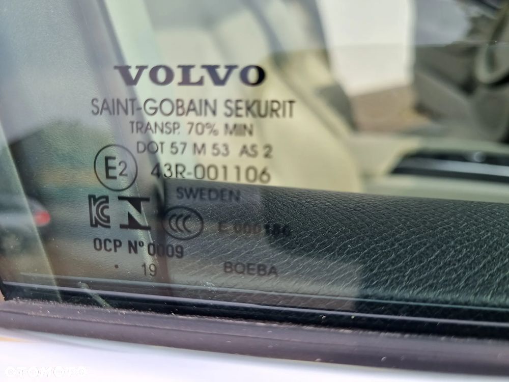 Volvo XC 90 T5 AWD Geartronic Momentum Pro - 32