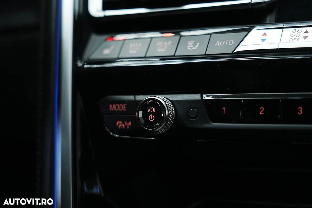 BMW M8 M850i xDrive - 26