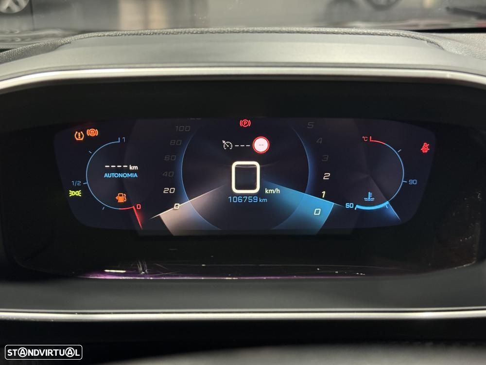 Peugeot 2008 PureTech 100 Allure - 27