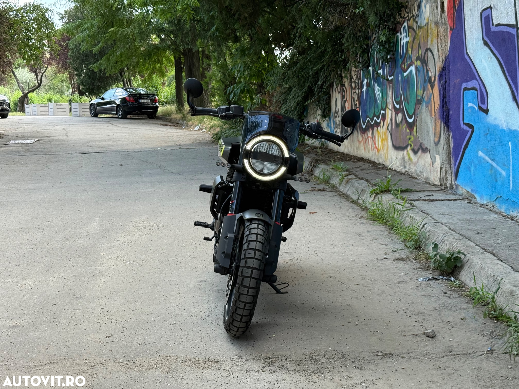 Husqvarna Svartpilen 401 - 3