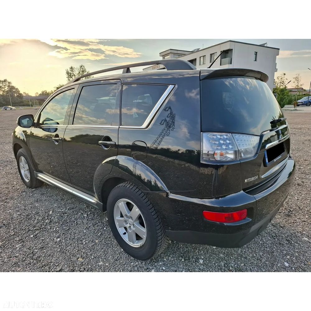 Mitsubishi Outlander 2.2 DI-D 4WD Intense A13 - 4