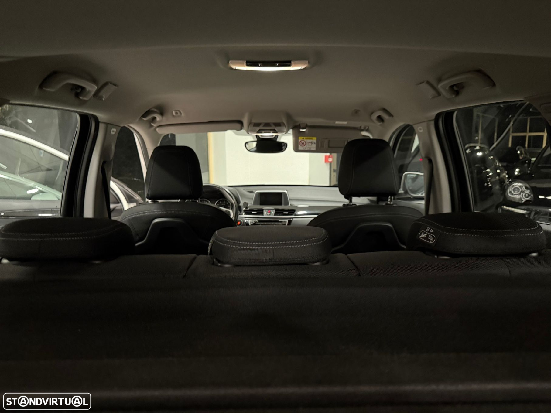 BMW X1 18 d sDrive Line Sport - 34