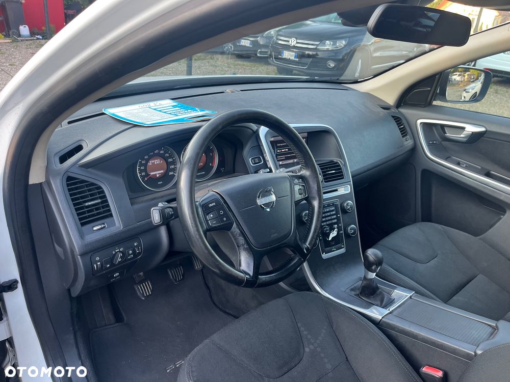 Volvo XC 60 DRIVe R-Design - 13