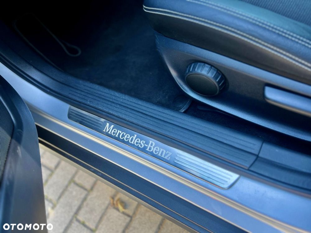 Mercedes-Benz GLA 180 7G-DCT Style - 14