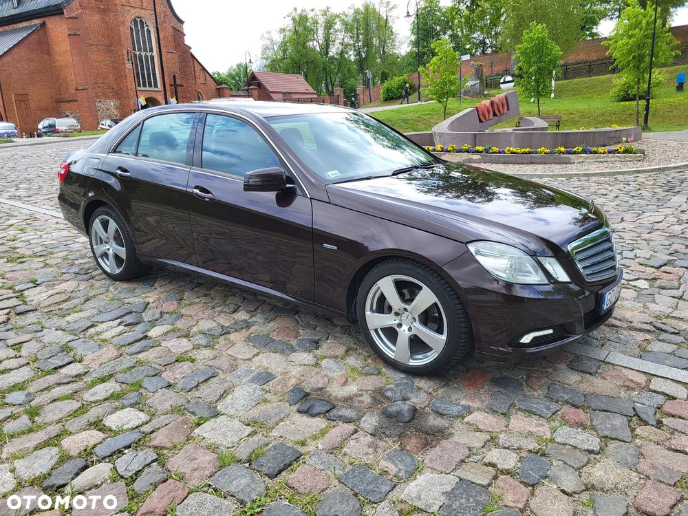 Mercedes-Benz Klasa E 220 CDI DPF BlueEFFICIENCY Automatik Elegance - 3