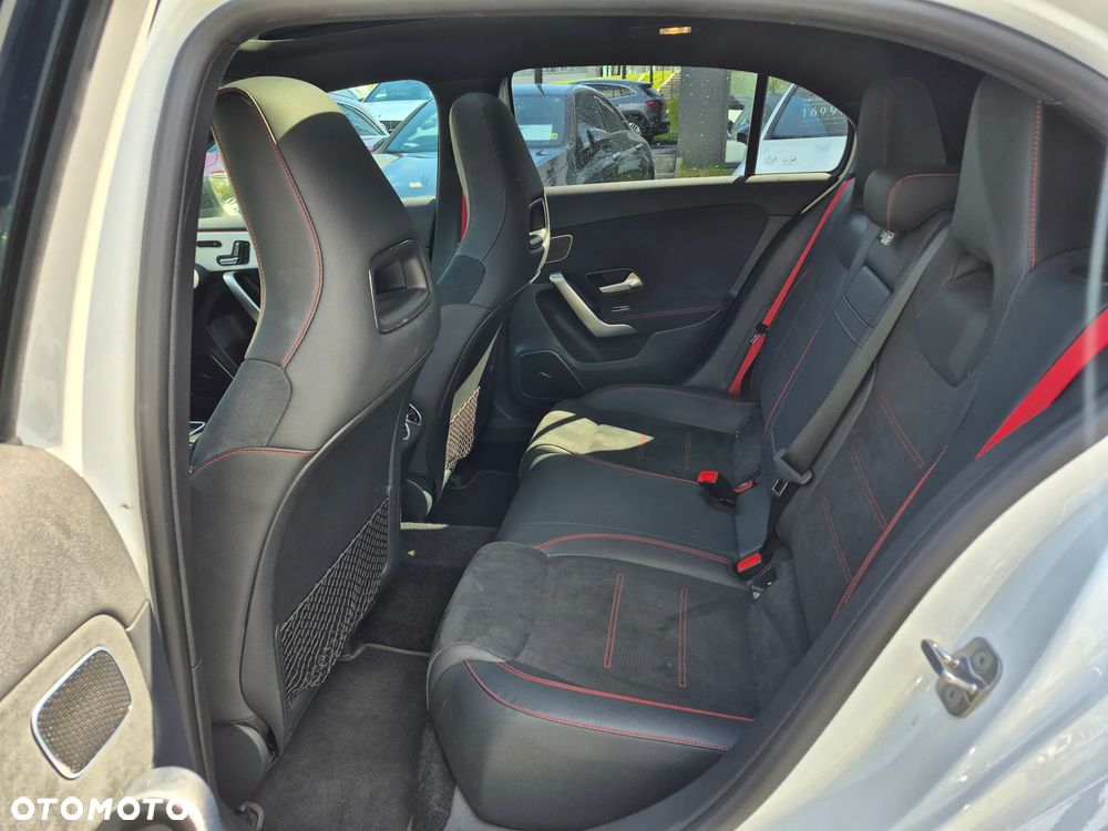 Mercedes-Benz Klasa A 35 AMG 4-Matic 8G-DCT - 25