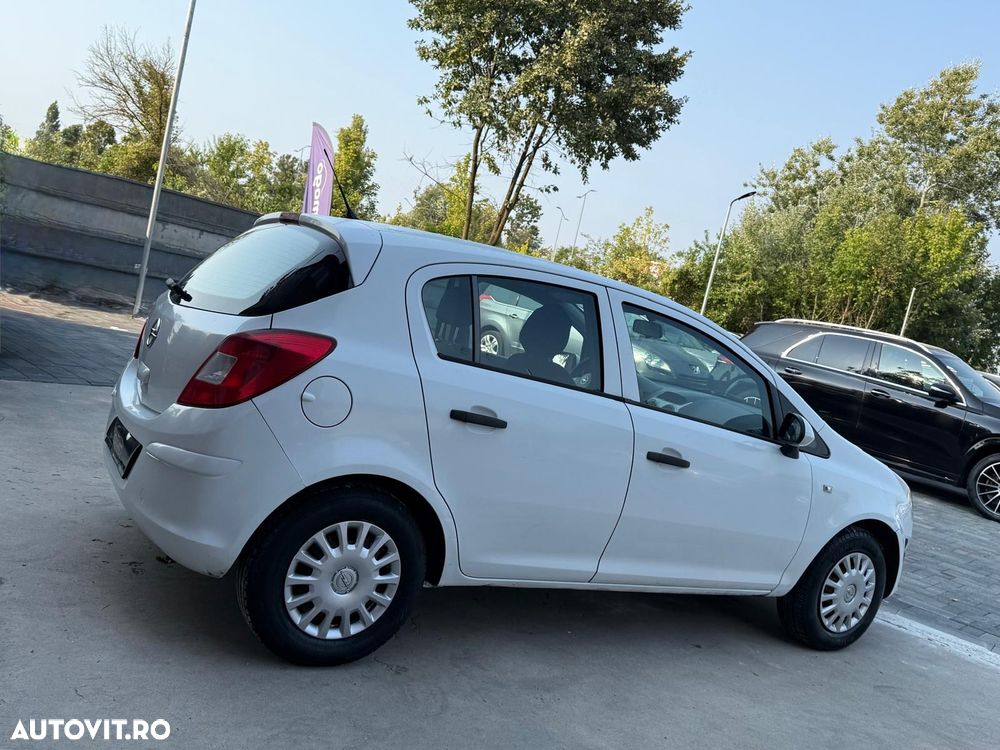 Opel Corsa 1.2 Essentia - 33
