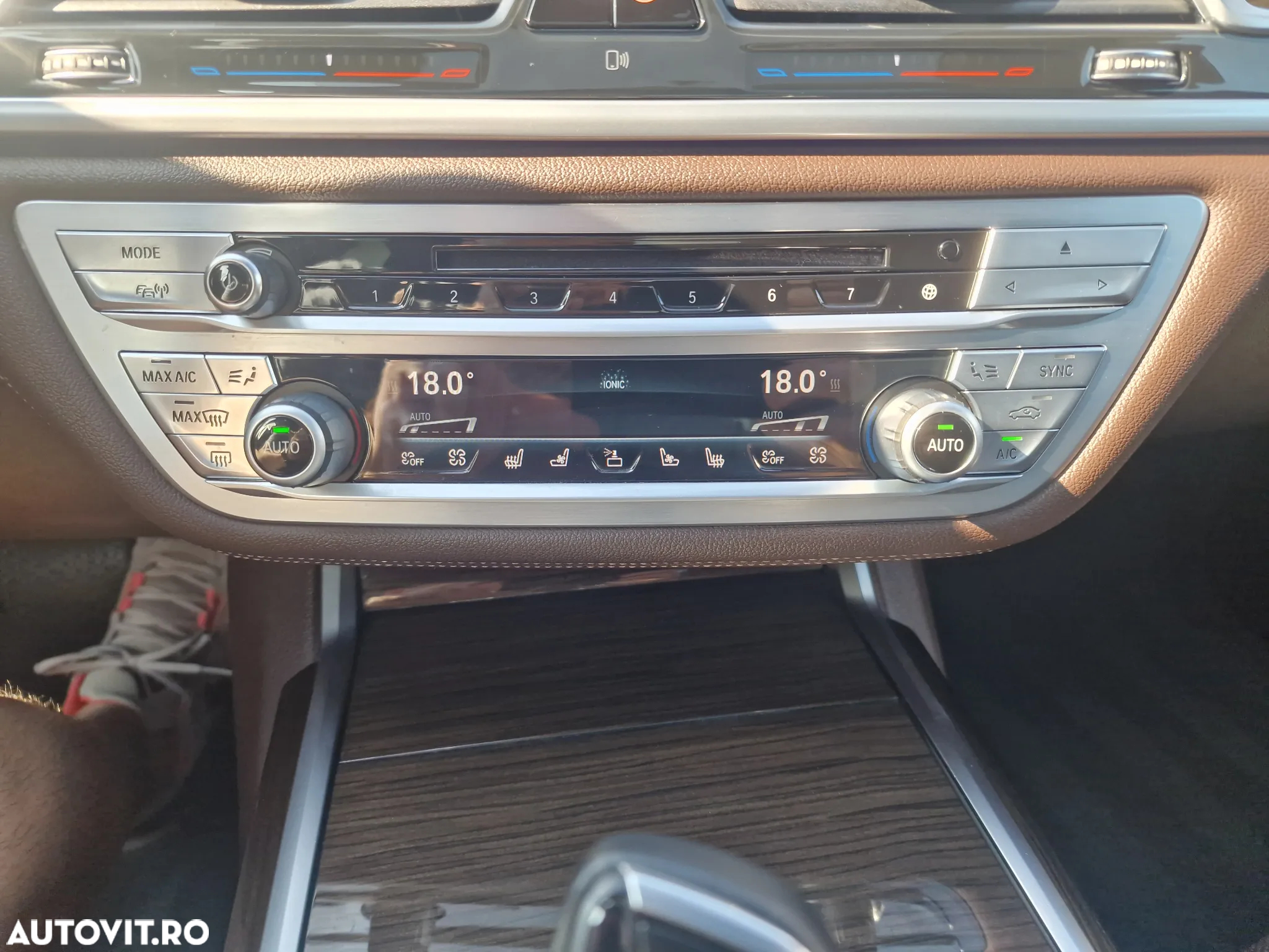 BMW Seria 7 730Ld xDrive - 31