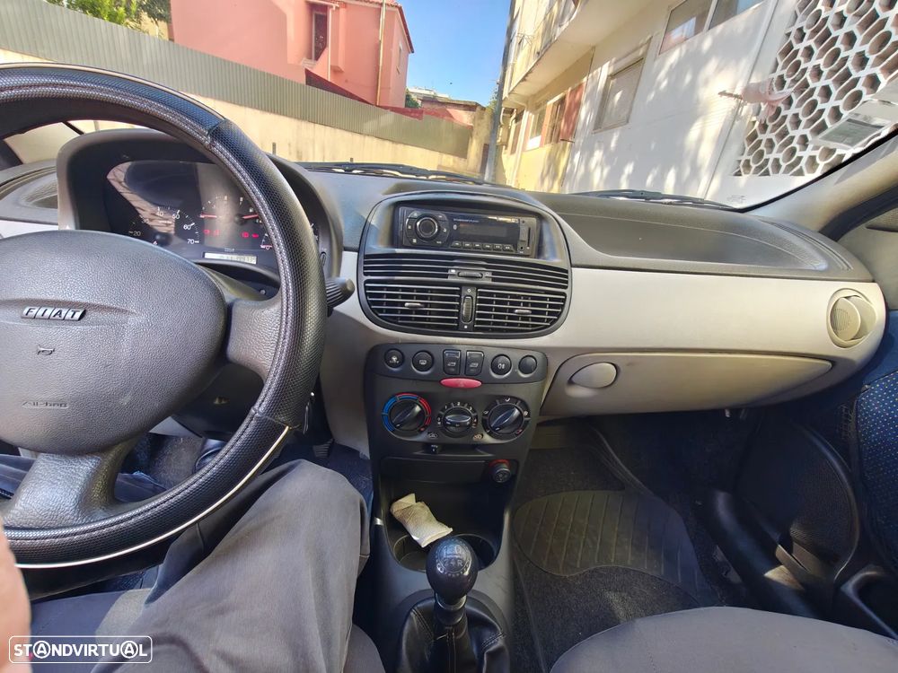 Fiat Punto 1.2 16V HLX - 13