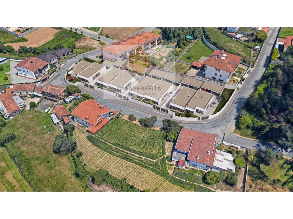 Moradia Geminada T3 em Travanca - Santa Maria da Feira - Grande imagem: 3/19