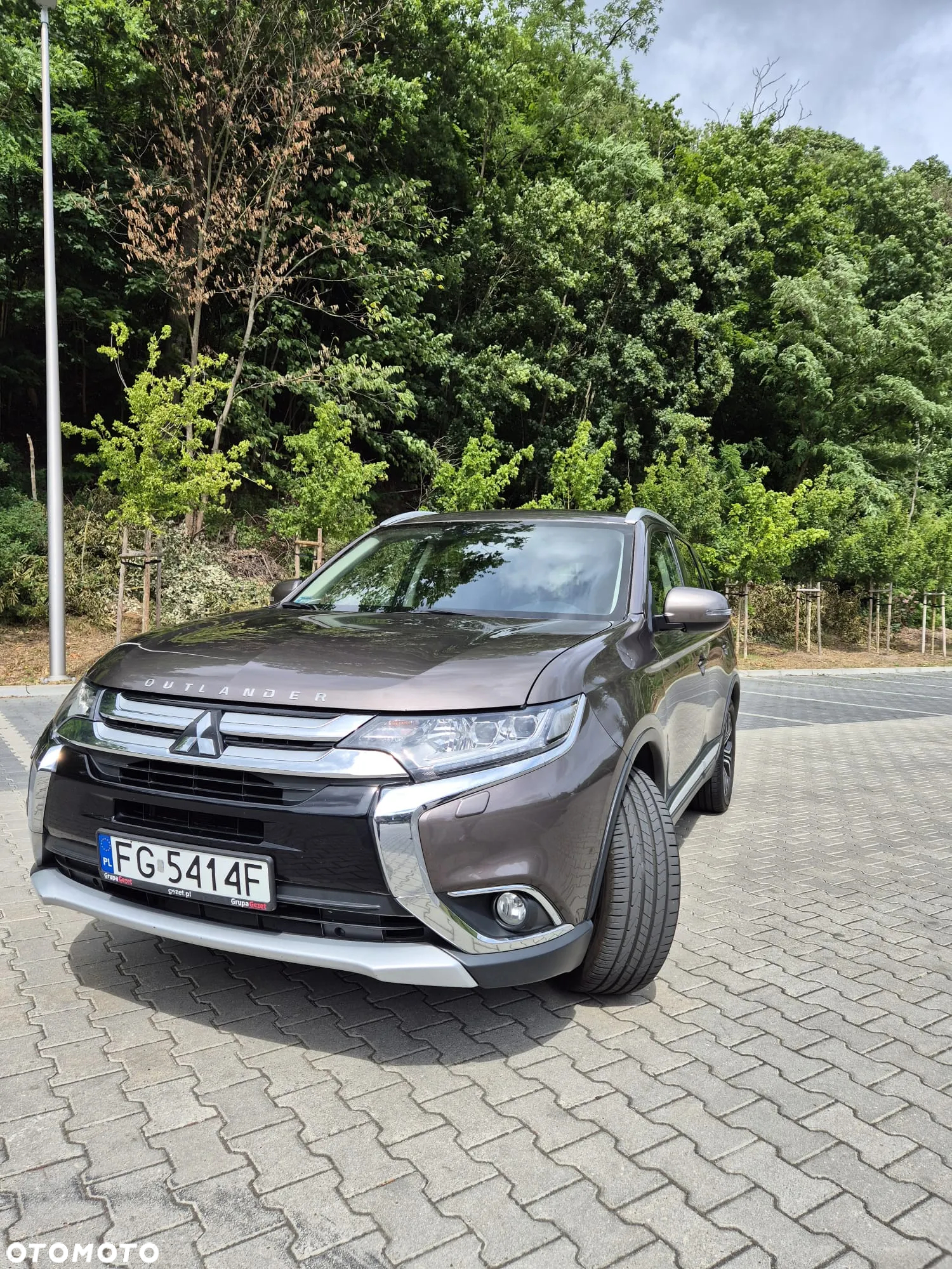 Mitsubishi Outlander 2.0 Instyle + 4WD CVT - 13