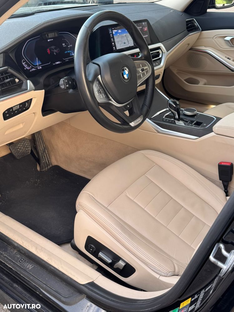 BMW Seria 3 330e Aut. Luxury Line - 12