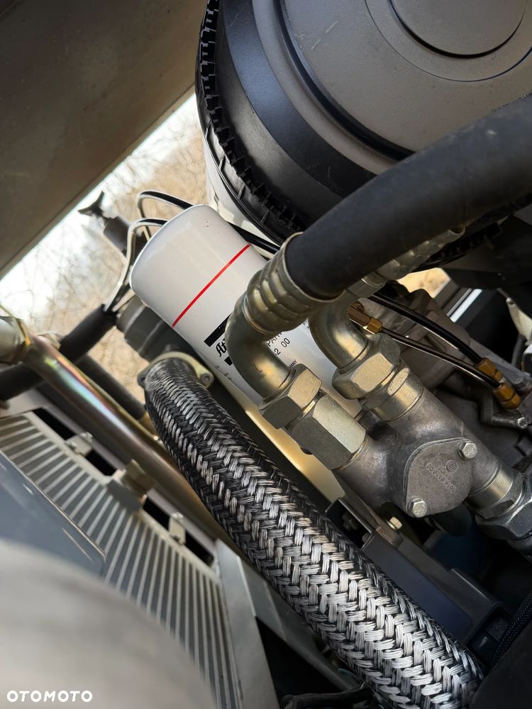 Atlas Copco XAHS 186 Kompresor Śrubowy Sprężarka potężna mocna 11m3. 12 bar regulowanych. Bogata wersja z chłodnicą cyklonową! z Norweskiej Upadłości! Niski Przebieg 1900mtg. 2014rok silnik DEUTZ.150 KM. serwisowany w DEKRA. OKAZJA - 19