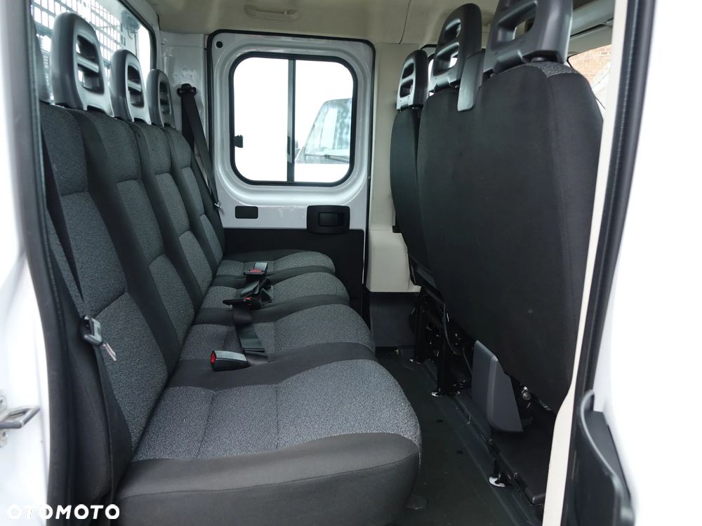 Fiat Ducato 7-osobowy 2.3 160KM DOKA brygadówka MAŁY PRZEBIEG - 15