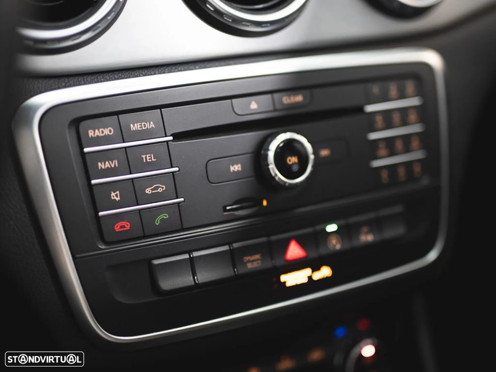 Mercedes-Benz GLA 180 (CDI) d 7G-DCT AMG Line - 21