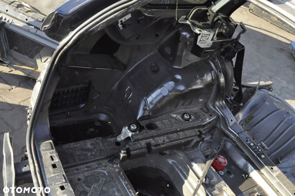 BMW 3 F31 TOURING CAŁY TYŁ DUPA WANNA PAS ĆWIARTKA LEWA PRAWA - 4
