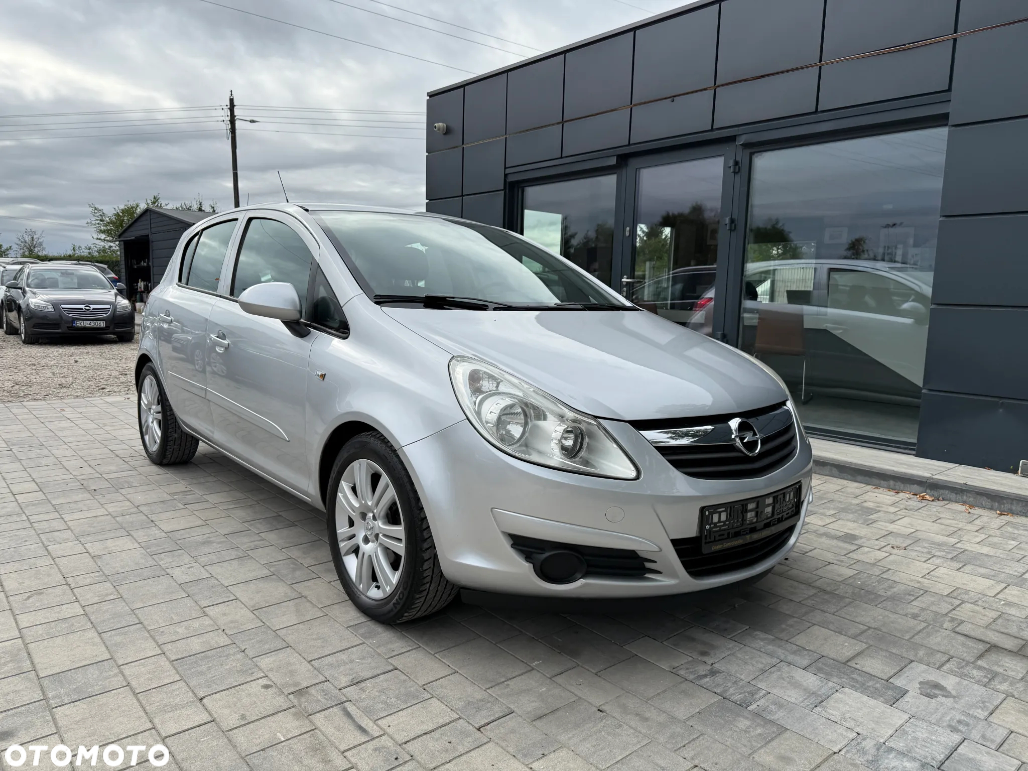 Opel Corsa 1.4 16V Cosmo - 13