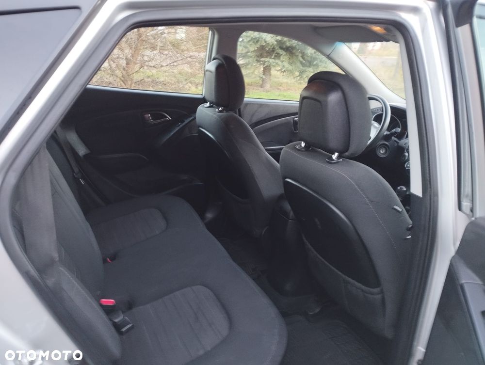 Hyundai ix35 1.6 2WD Fifa World Cup Edition - 6