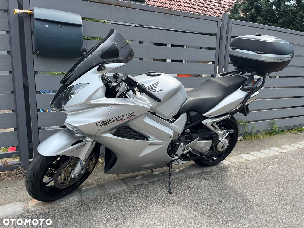 Honda VFR - 6