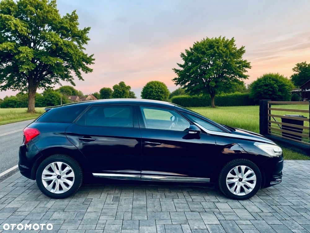 Citroën DS5 Hybrid4 EGS6 SportChic - 35