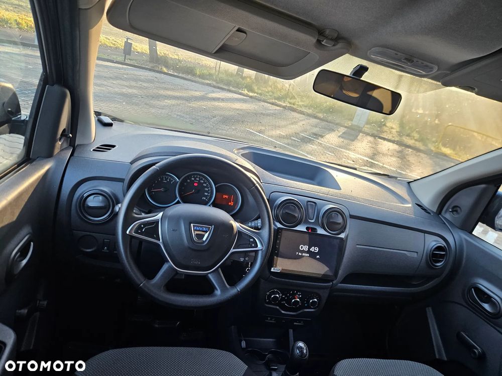 Dacia Lodgy 1.6 SCe Laureate S&S - 16