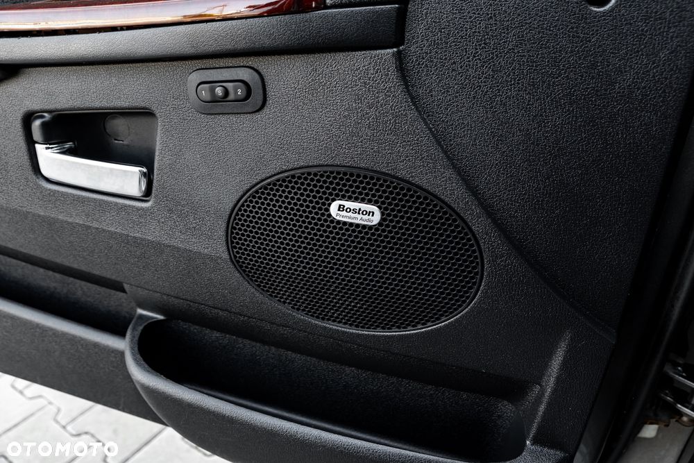 Jeep Grand Cherokee - 29