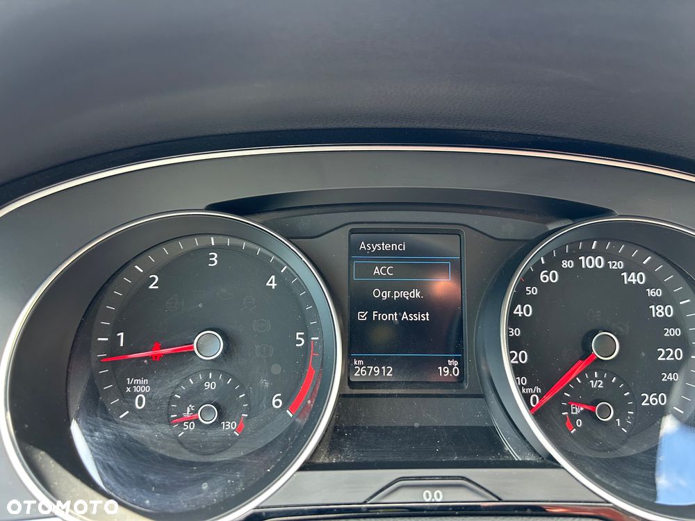 Volkswagen Passat Alltrack 2.0 TDI SCR DSG 4Motion - 34