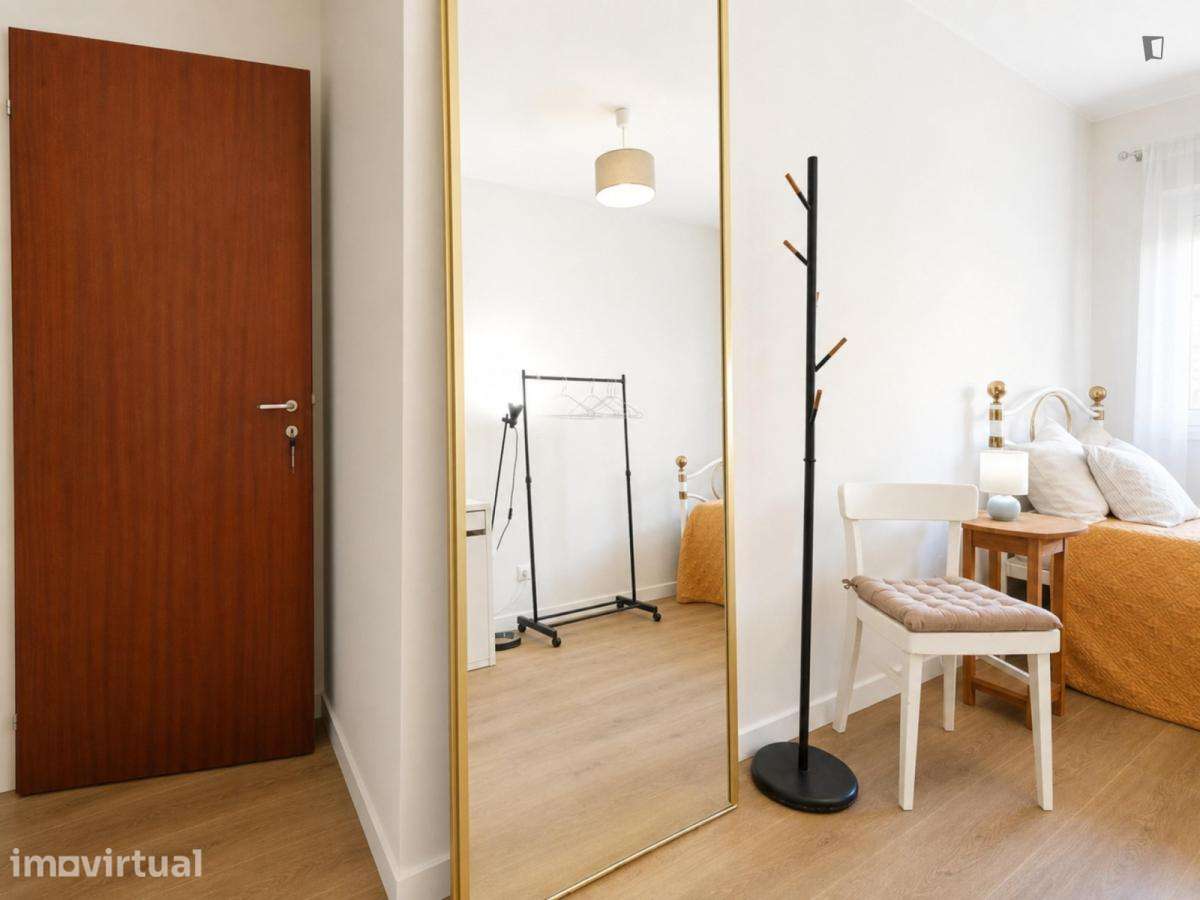 Quarto - localizado em Sete Rios Lisbon - Grande imagem: 5/7