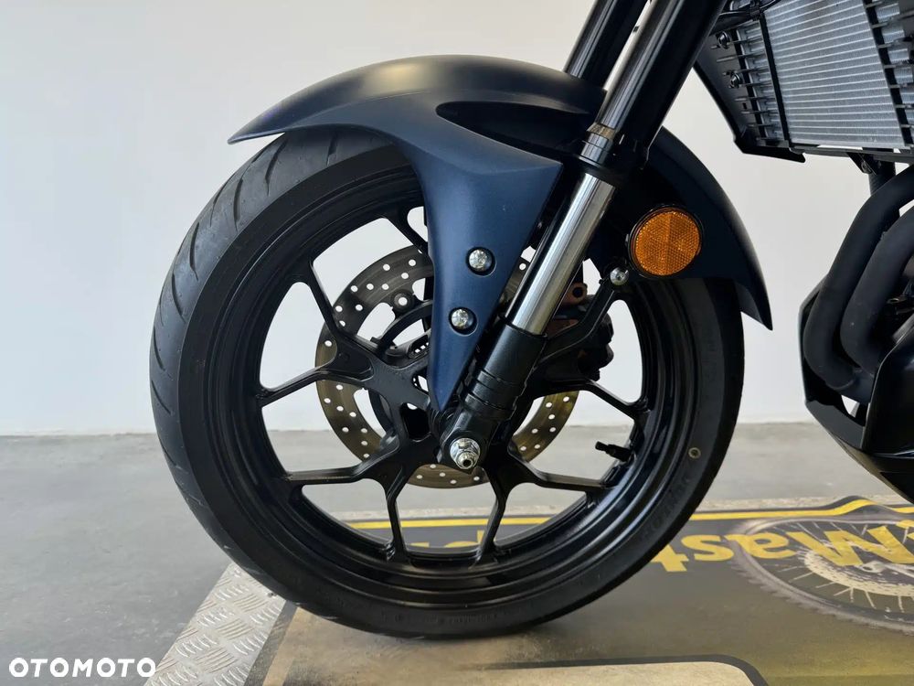 Yamaha MT - 18