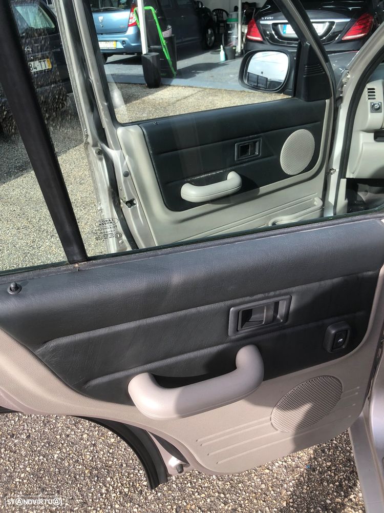 Land Rover Freelander 2.5 V6 Steptronic - 10