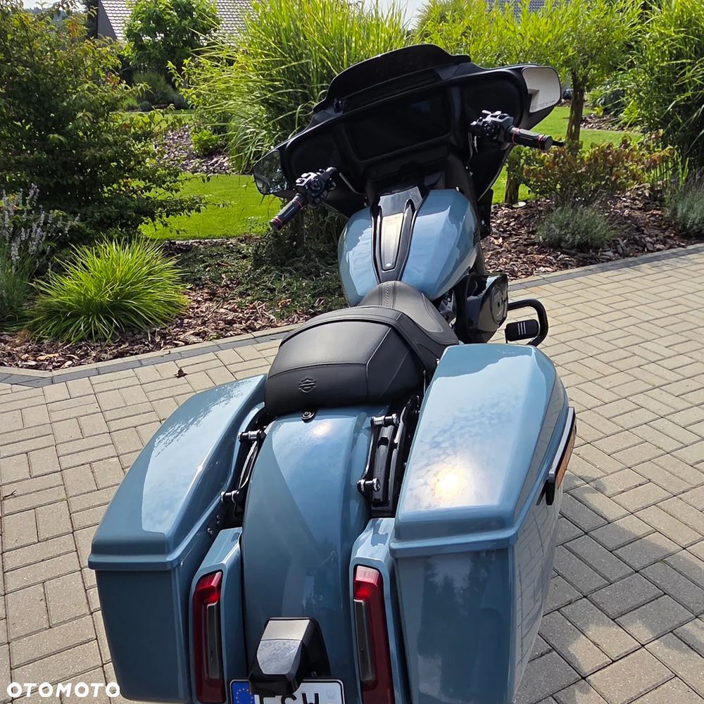 Harley-Davidson Touring Street Glide - 4