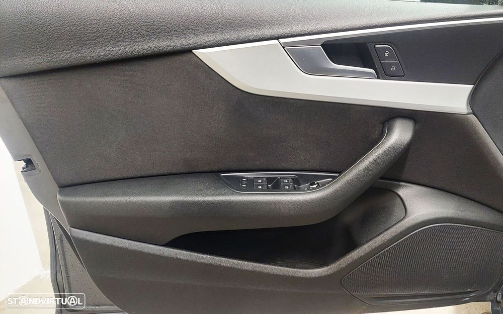 Audi A4 Avant 2.0 TDI Business Line - 18