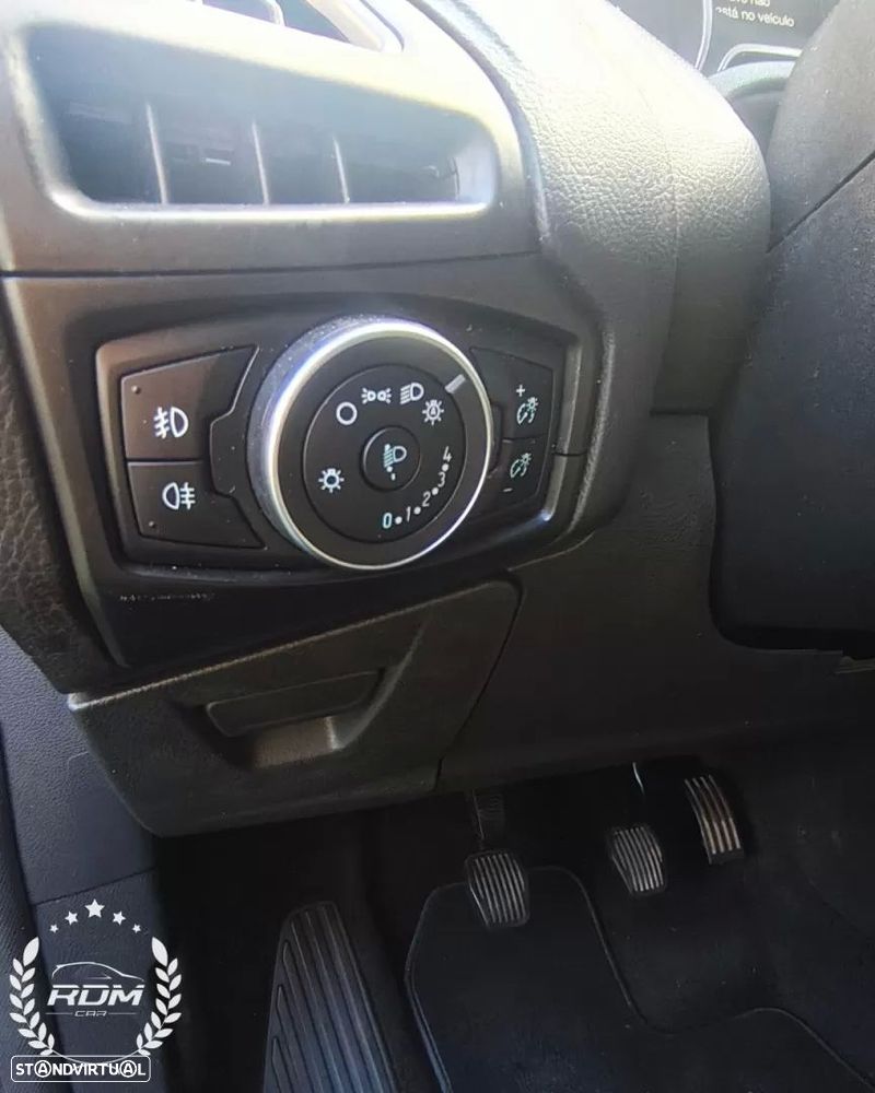 Ford Focus 1.0 EcoBoost Titanium - 11