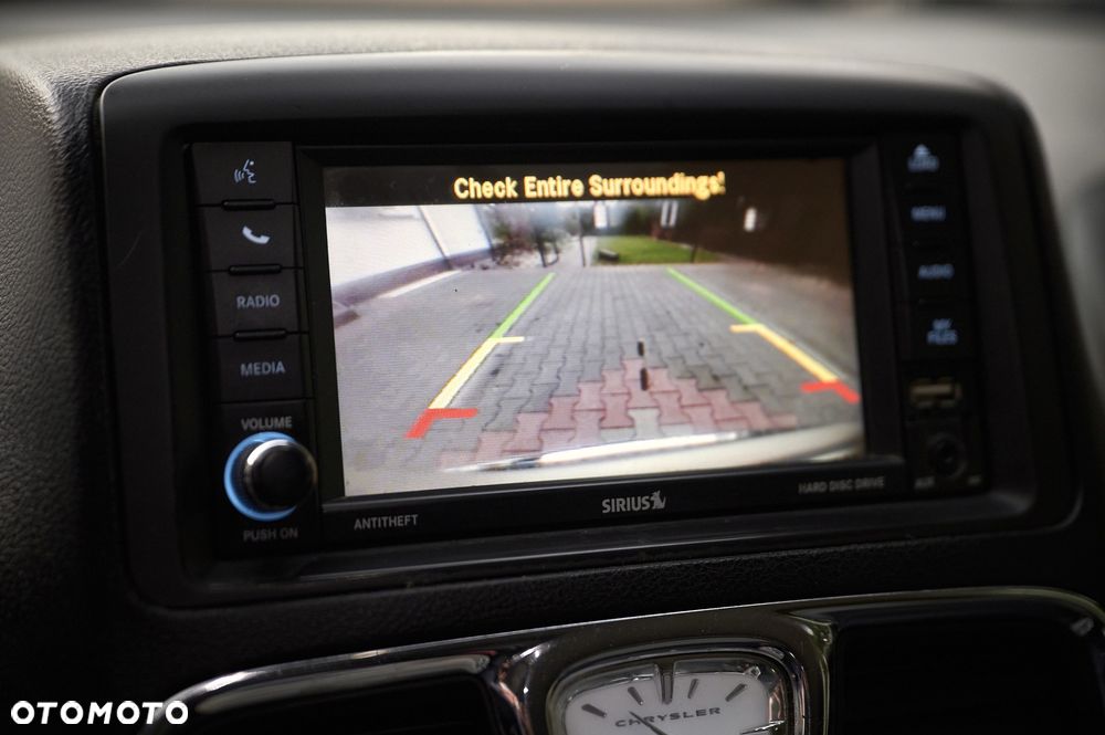 Chrysler Town & Country 3.6 Limited - 40