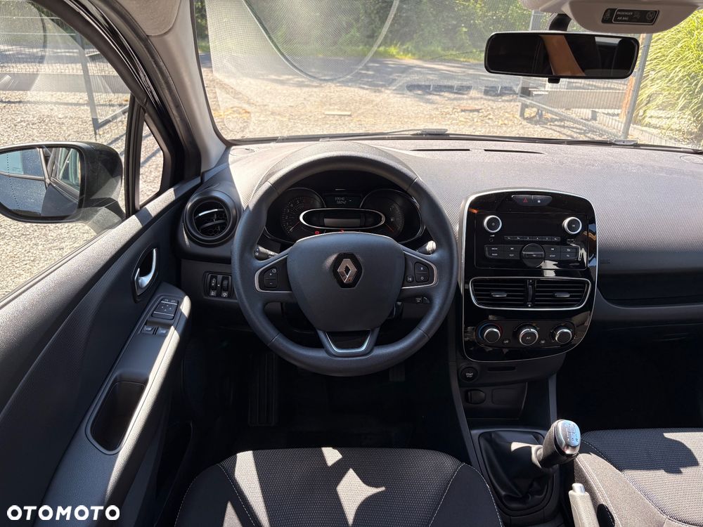 Renault Clio 1.2 16V Limited - 25