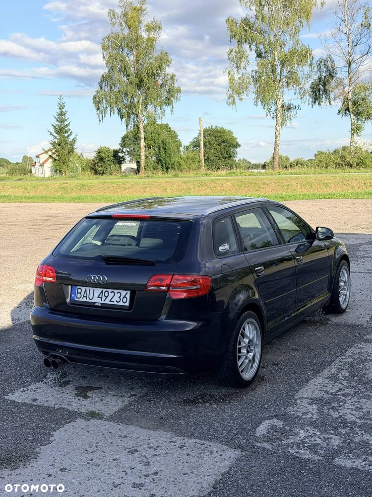 Audi A3 Sportback 1.6 TDI DPF Ambiente - 5