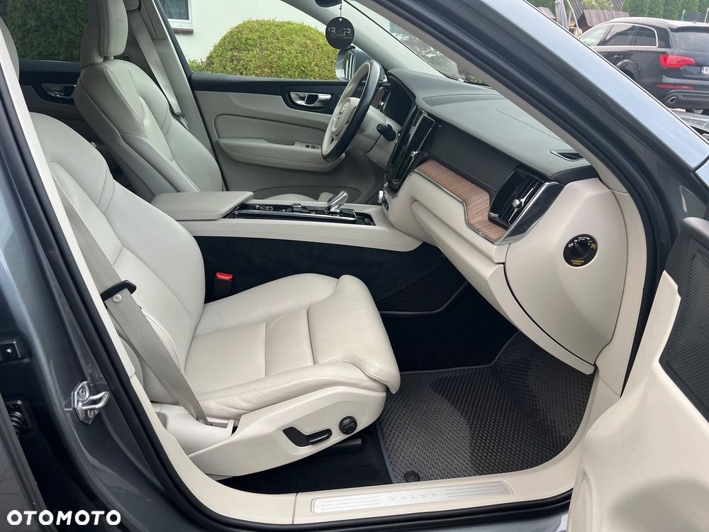 Volvo XC 60 B4 D AWD Inscription - 17