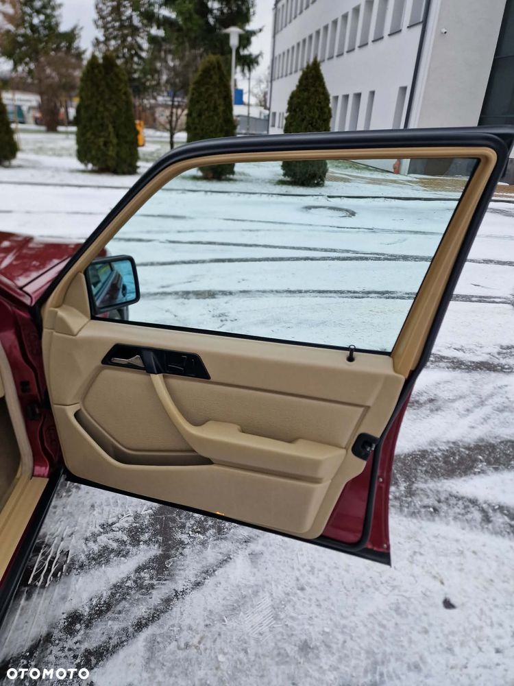 Mercedes-Benz W124 (1984-1993) - 30